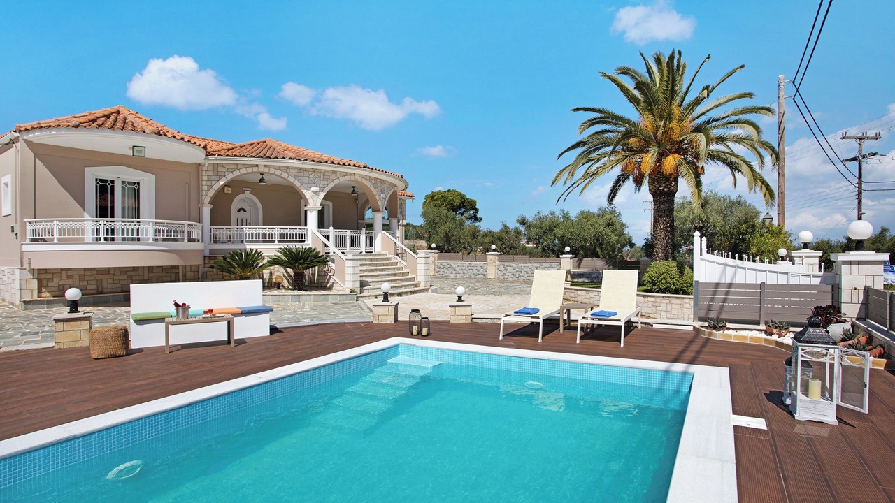 Photo of Outdoor in Alikanas