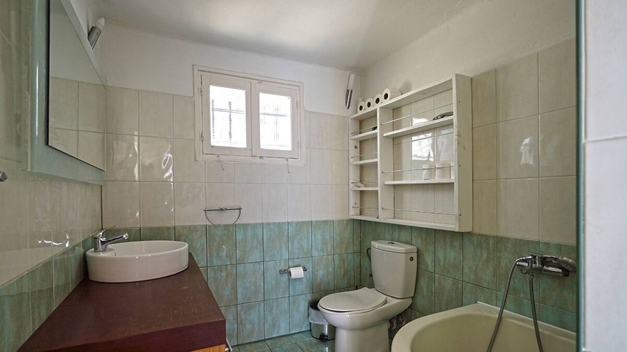 Photo of Bathroom in Alinda
