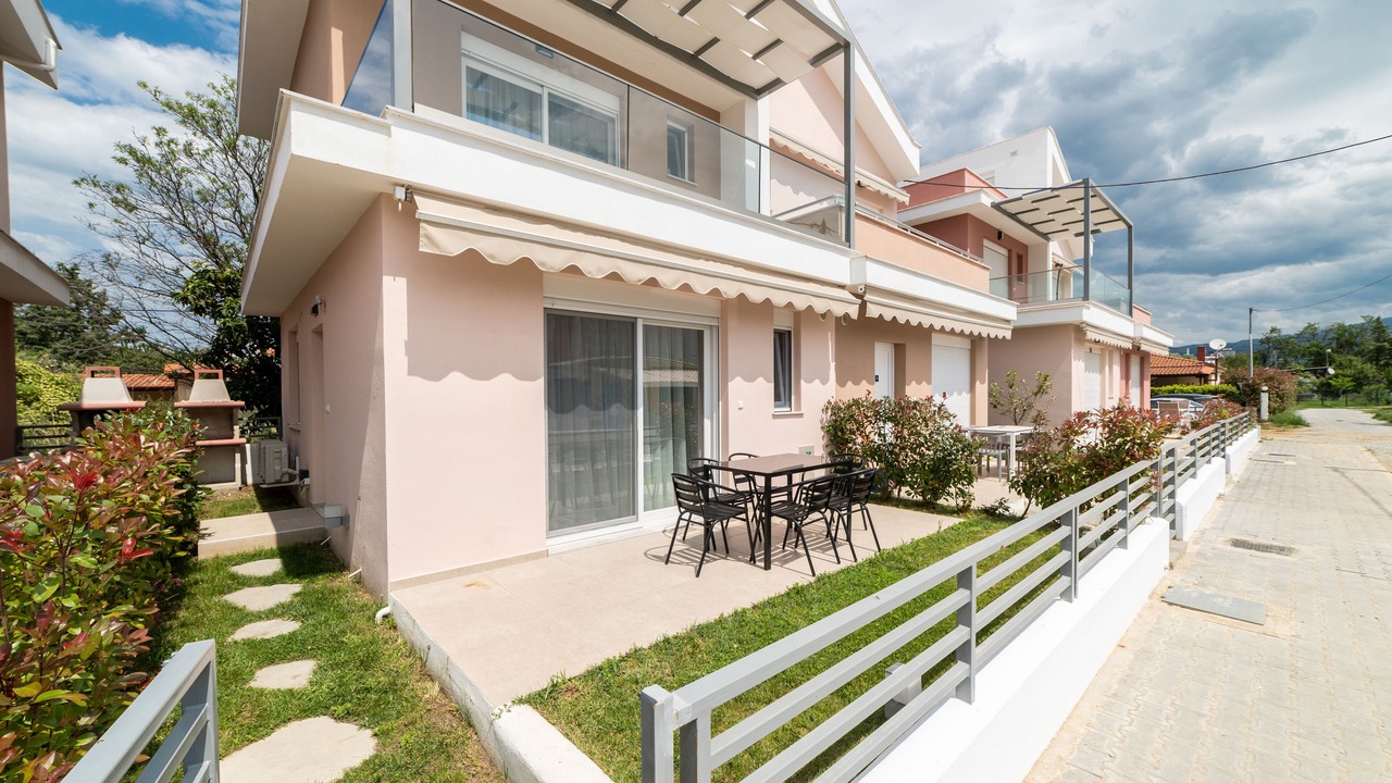 Photo of Patio Balcony in Paralia Ofryniou