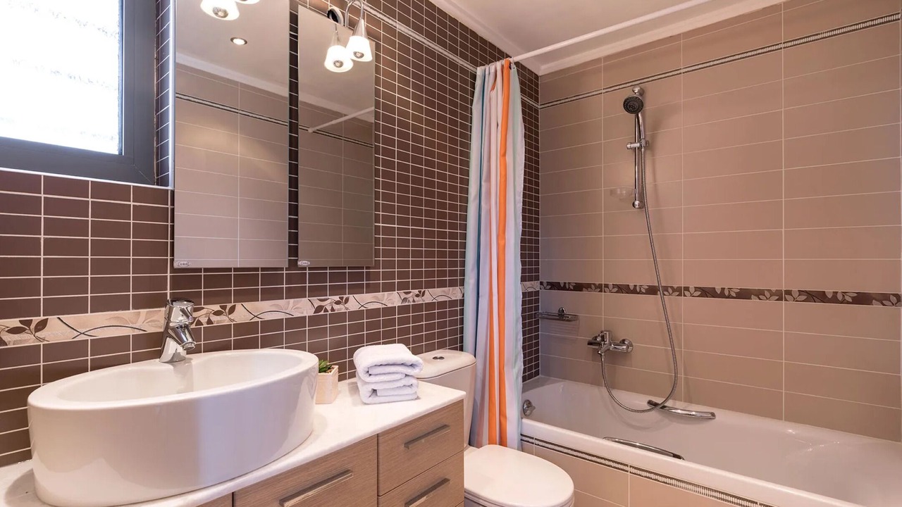 Photo of Bathroom in Kato Korakiana