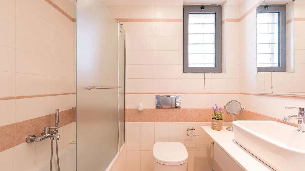 Photo of Bathroom in Kato Korakiana
