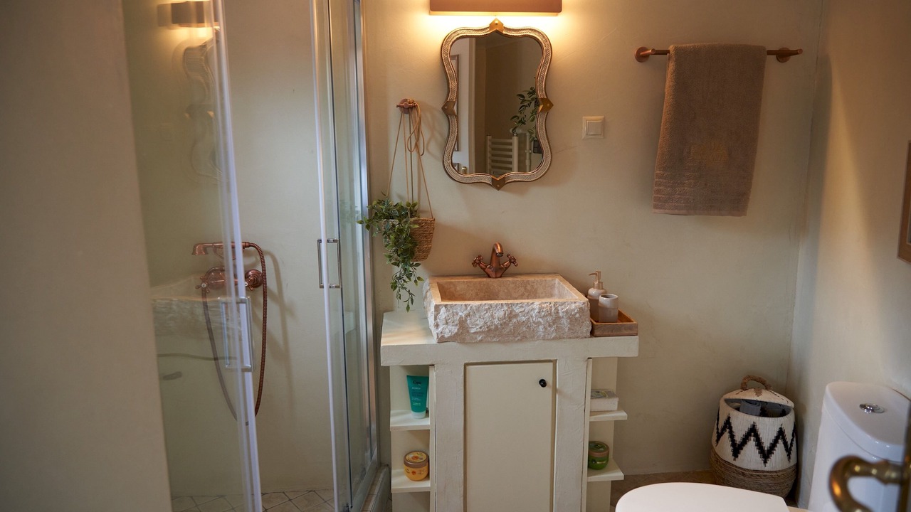 Photo of Bathroom in Raftis