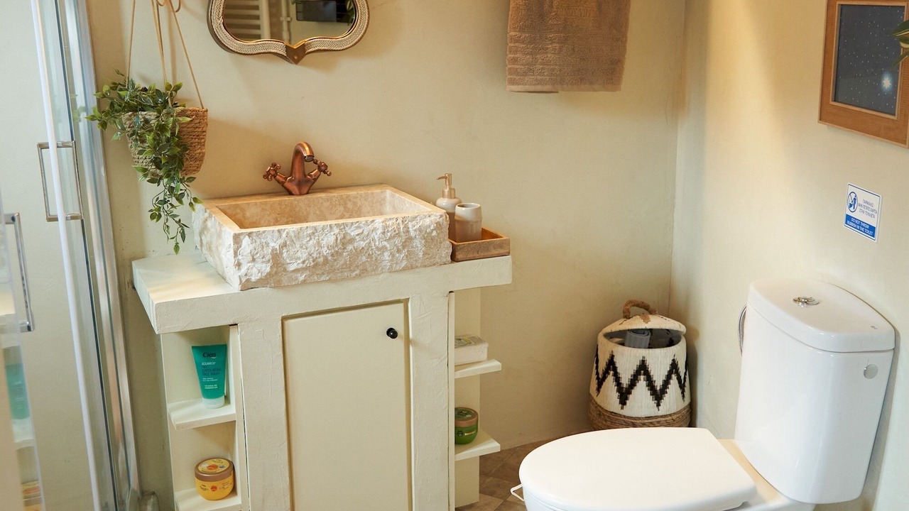 Photo of Bathroom in Raftis