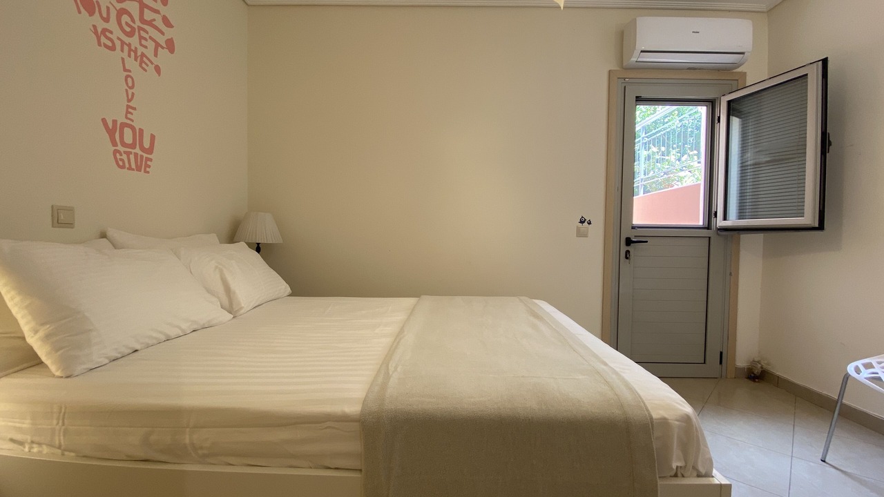 Photo of Bedroom in Petalidi