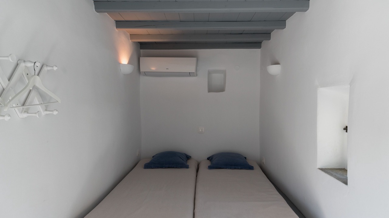 Photo of Bedroom in Serifos
