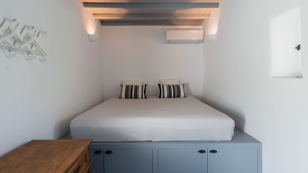 Photo of Bedroom in Serifos