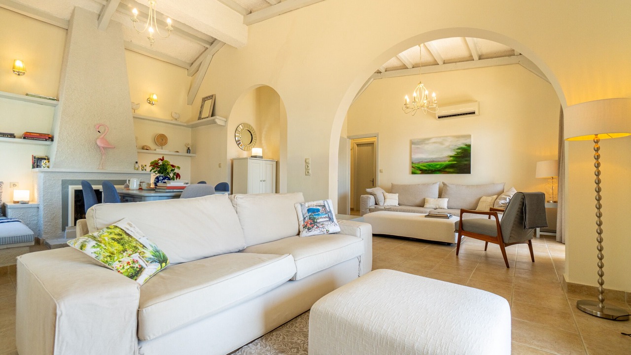 Photo of Livingroom in Petaleia