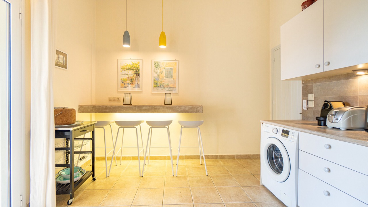 Photo of Kitchen in Petaleia