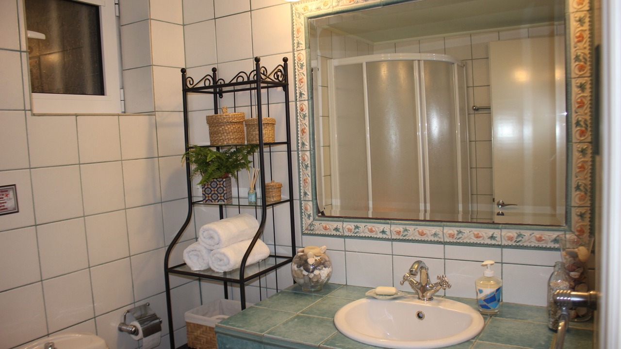 Photo of Bathroom in Alonia