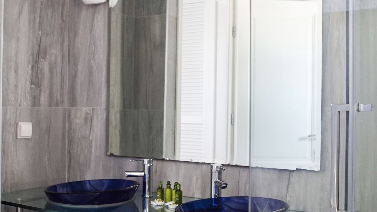 Photo of Bathroom in Psarou