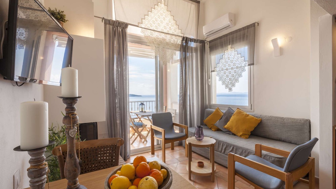 Photo of Livingroom in Neos Marmaras