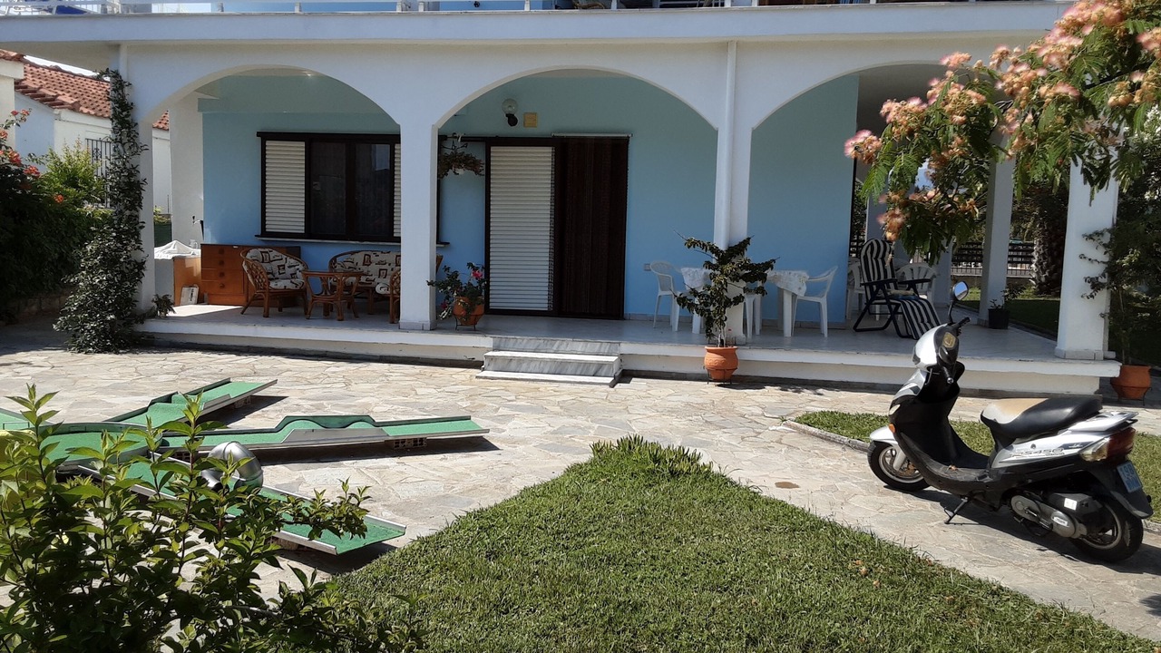 Photo of Patio Balcony in Nea Mesagkala