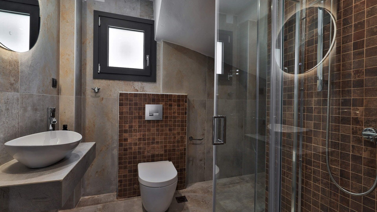 Photo of Bathroom in Mytikas