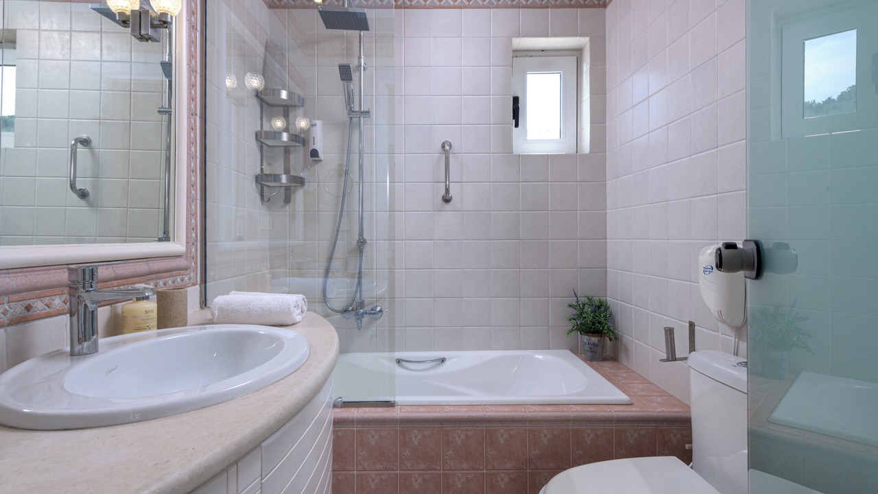 Photo of Bathroom in Rhodes Town