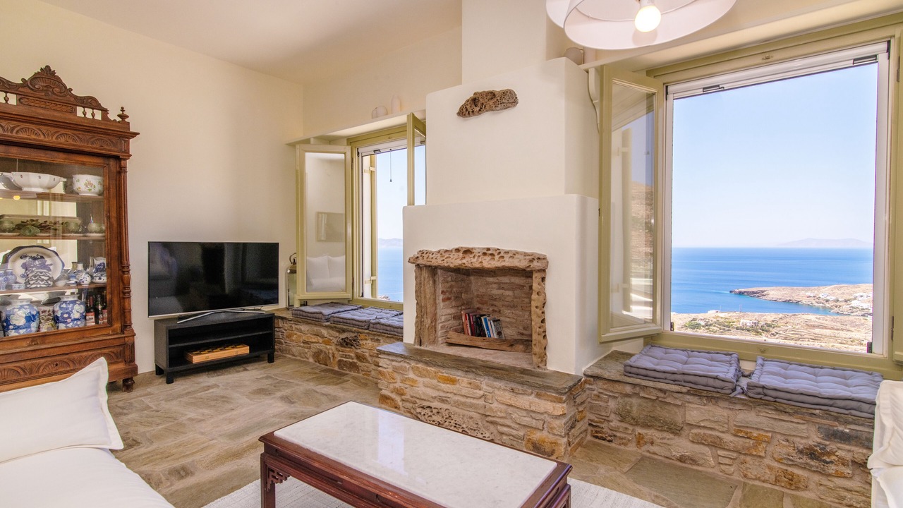 Photo of Livingroom in Exomvourgo