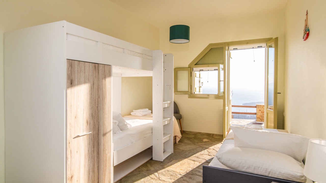 Photo of Bedroom in Exomvourgo