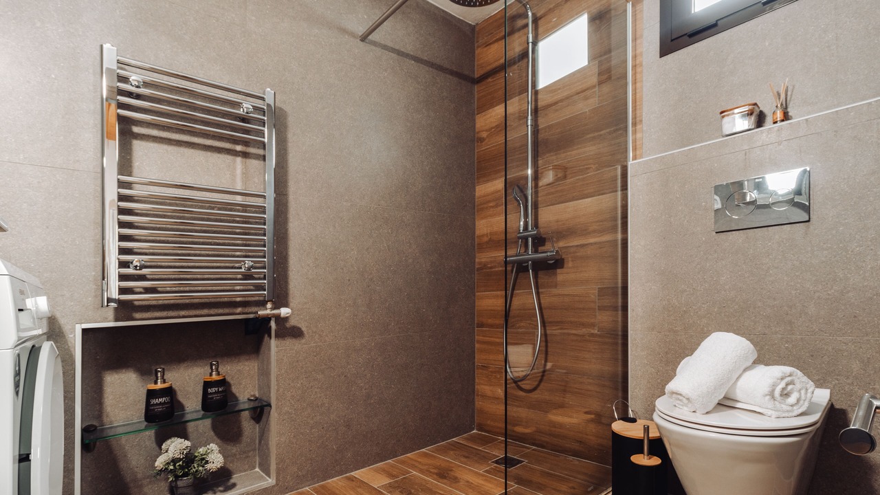 Photo of Bathroom in Prines