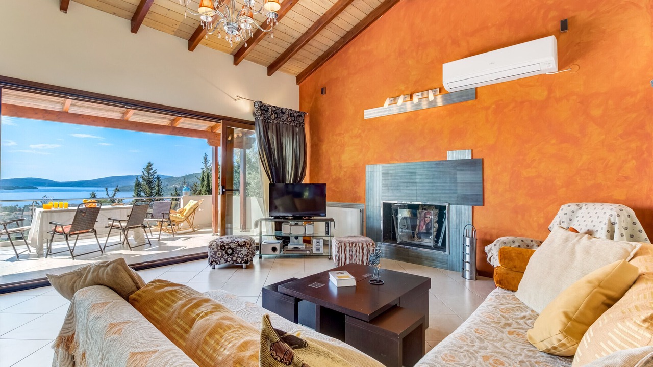 Photo of Livingroom in Nidri