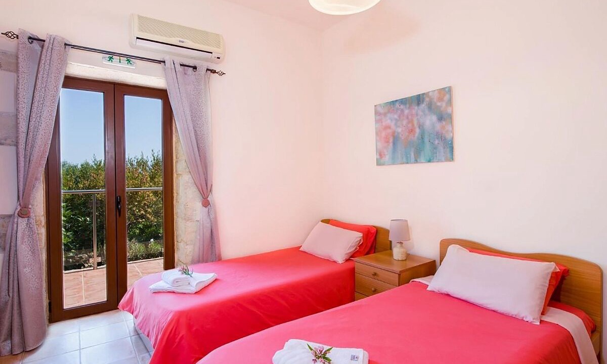Photo of Bedroom in Stalos