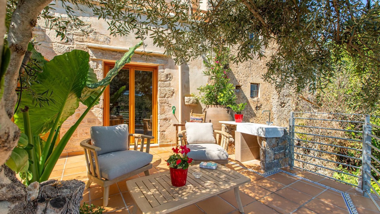 Photo of Patio Balcony in Maheri