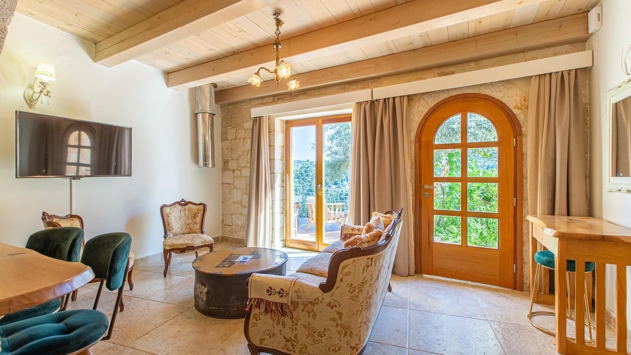 Photo of Livingroom in Maheri