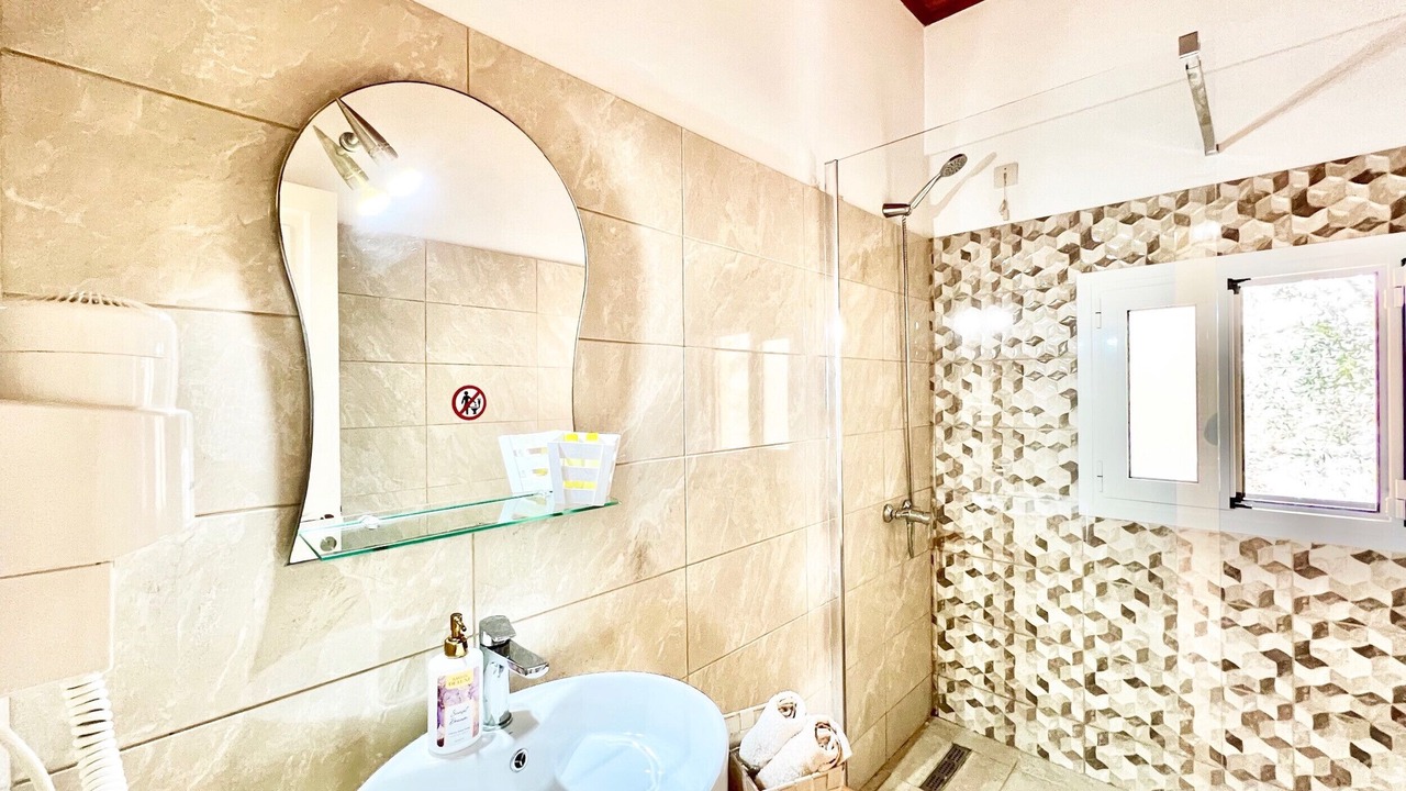 Photo of Bathroom in Apraos
