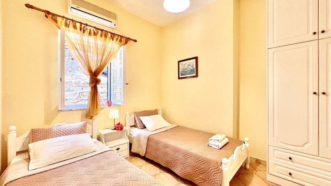 Photo of Bedroom in Apraos