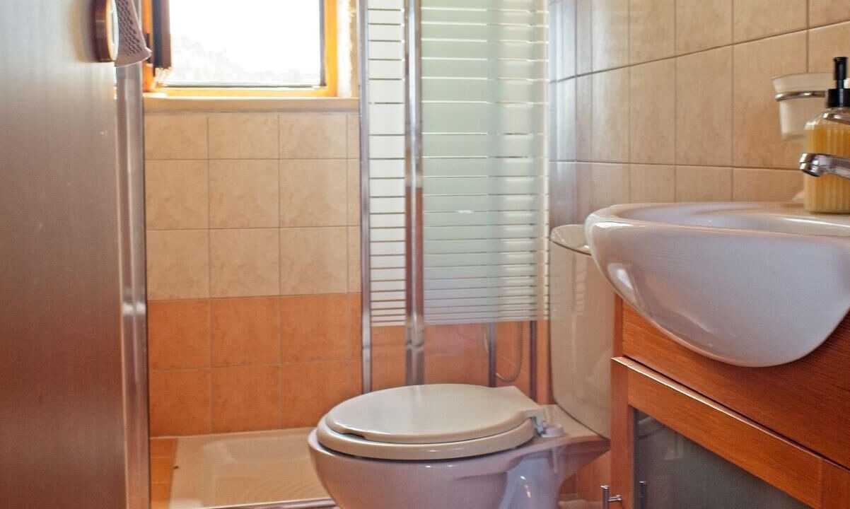 Photo of Bathroom in Tragaki
