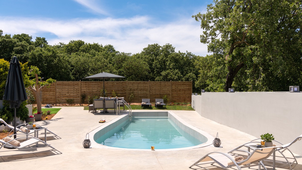 Photo of Outdoor in Monopari