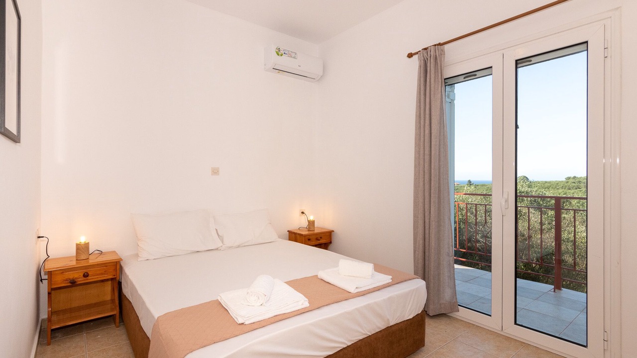 Photo of Bedroom in Tragaki