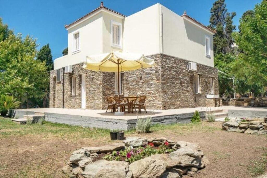 Photo of Outdoor in Andros Town