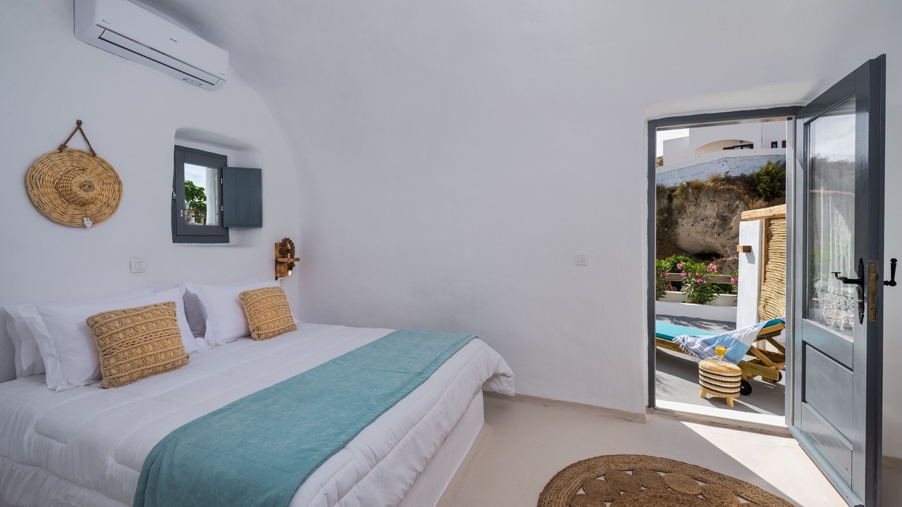 Photo of Bedroom in Messaria