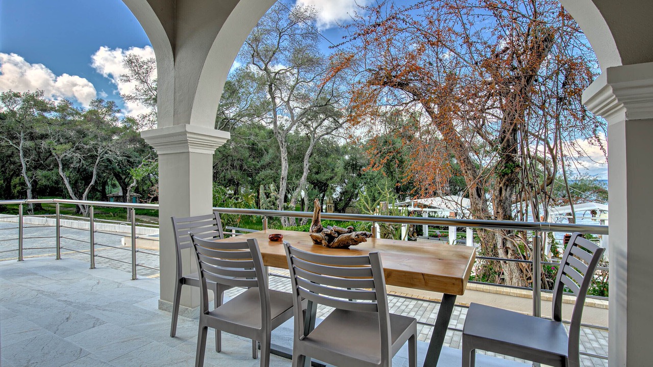 Photo of Outdoor in Notos