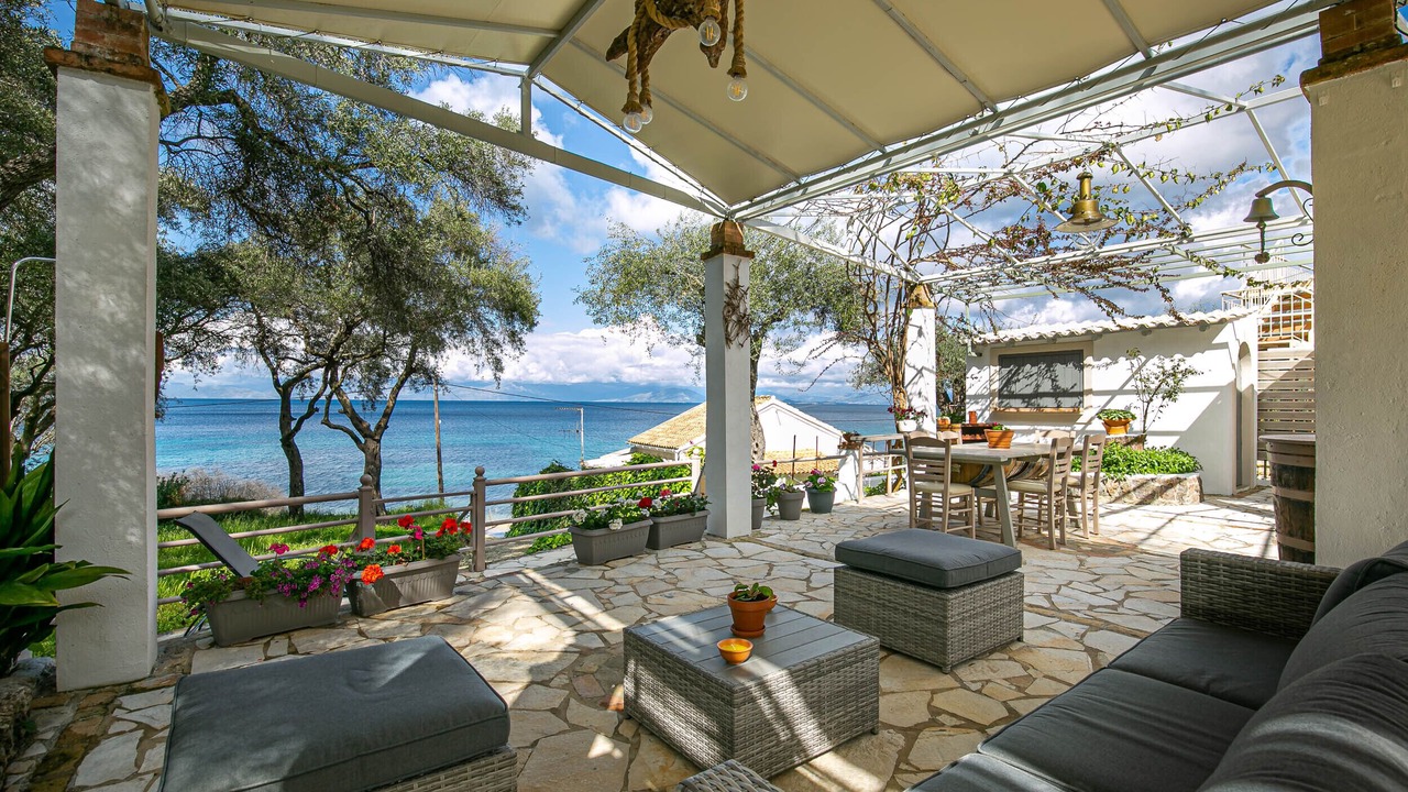 Photo of Outdoor in Notos