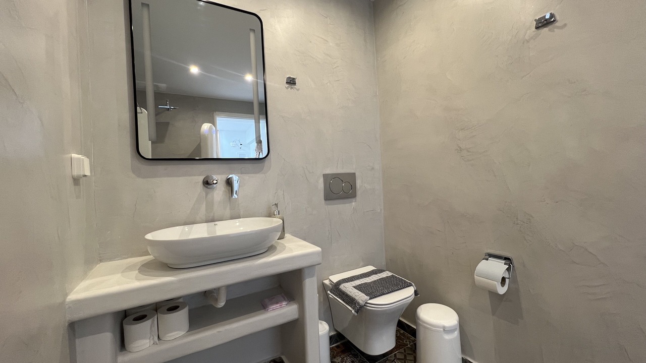 Photo of Bathroom in Perissa