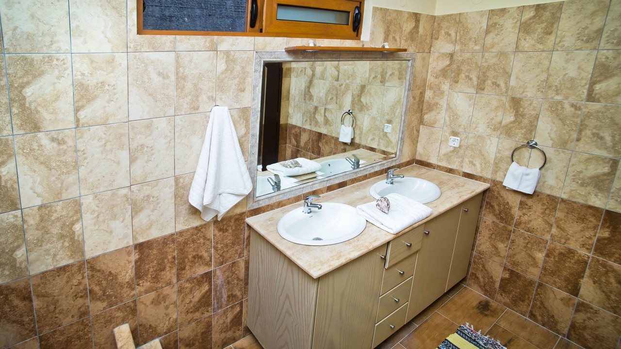 Photo of Bathroom in Panormos