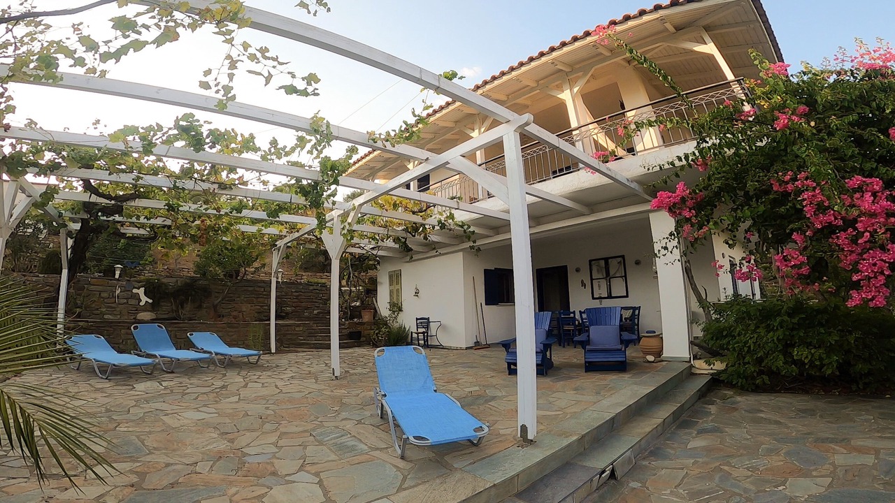 Photo of Patio Balcony in Foinikounta