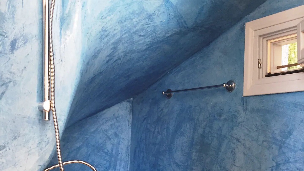 Photo of Bathroom in Paleopolis