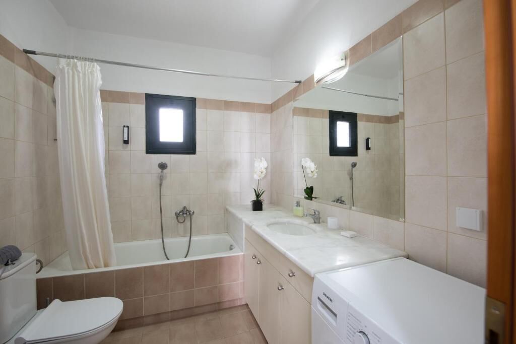 Photo of Bathroom in Keratokambos