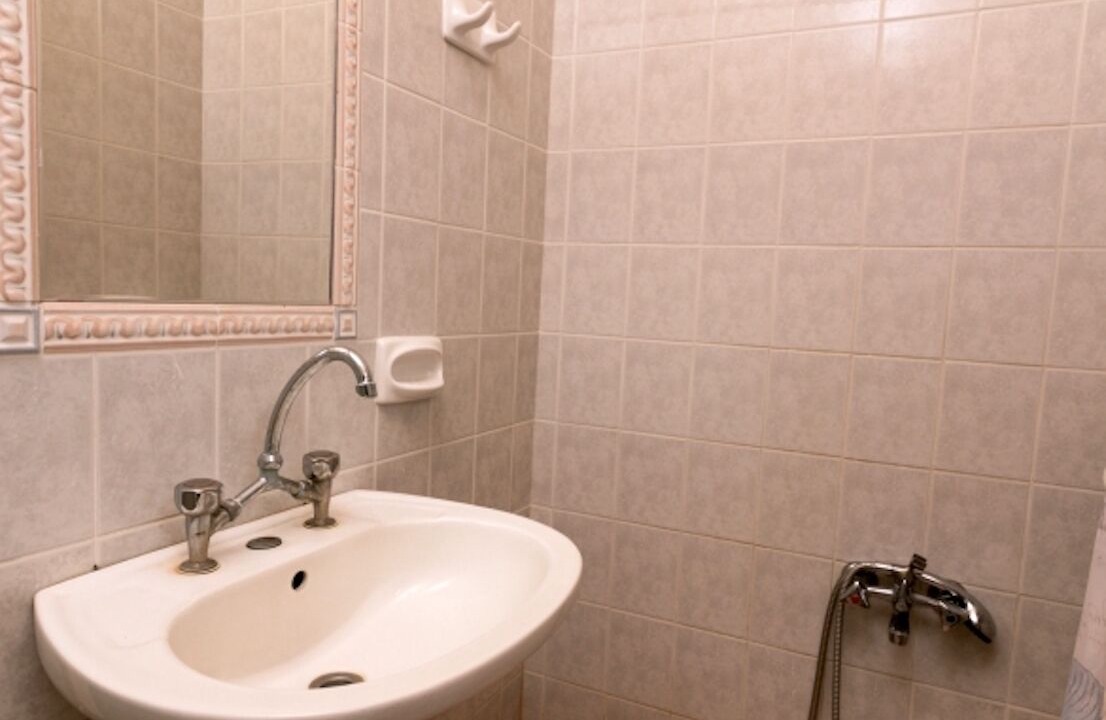 Photo of Bathroom in Lentas