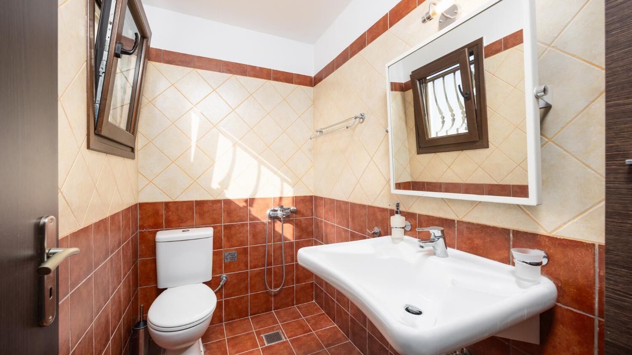 Photo of Bathroom in Lakka