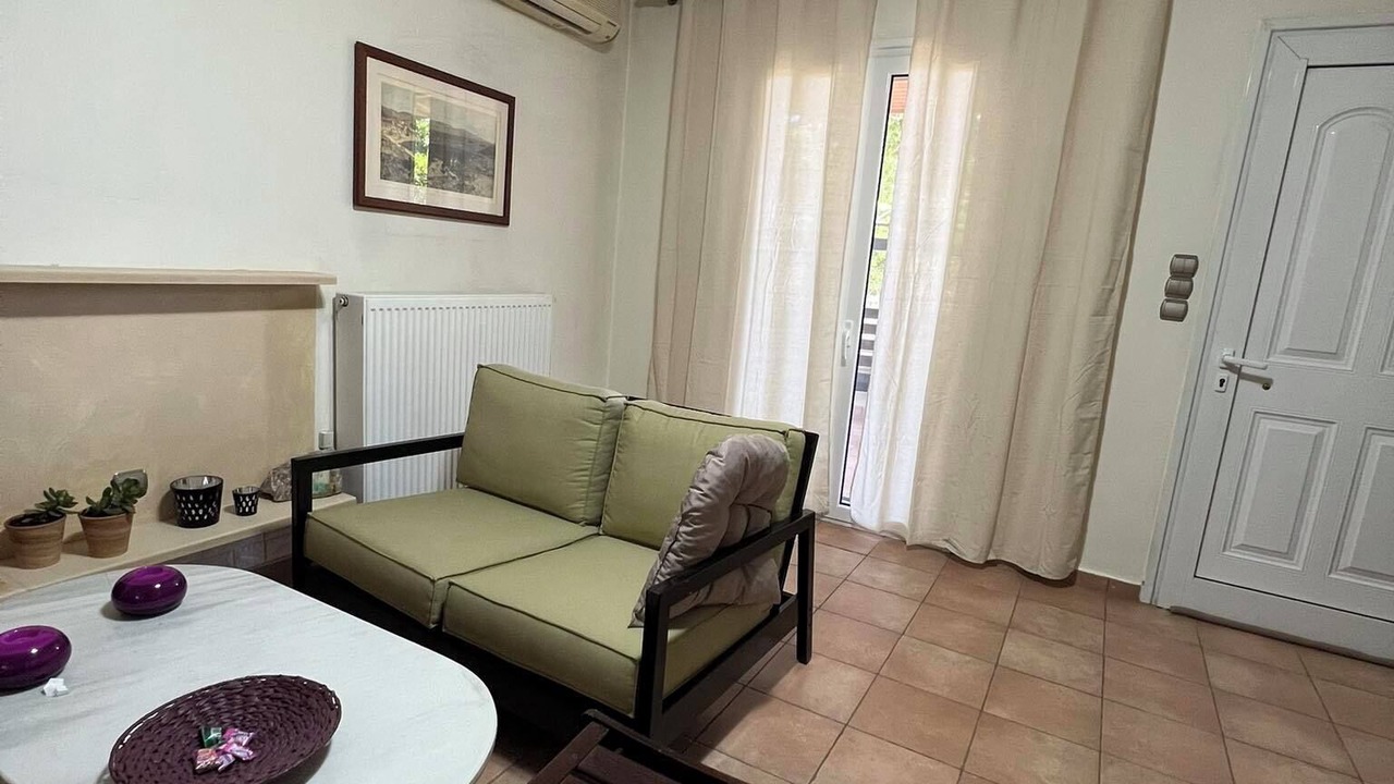 Photo of Livingroom in Kalyvia Thorikou