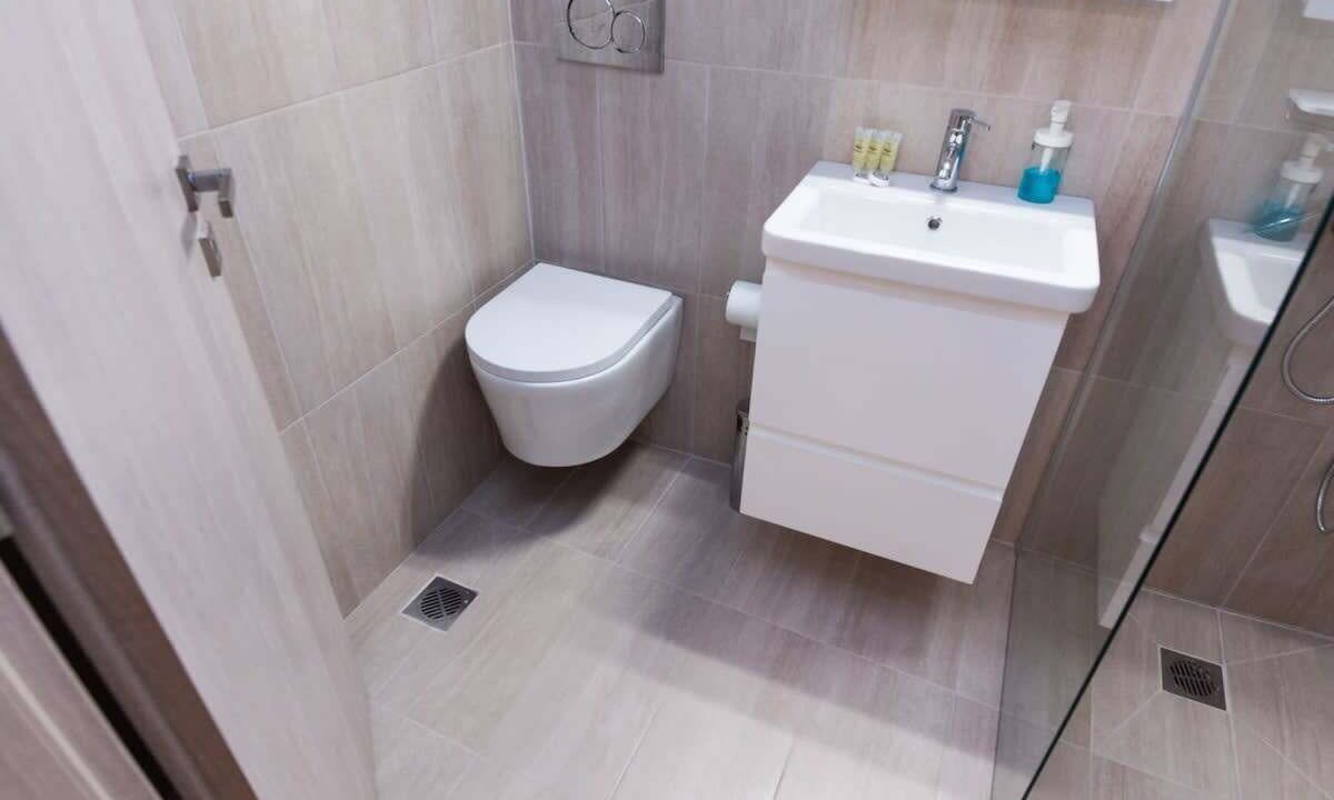 Photo of Bathroom in Galatsi