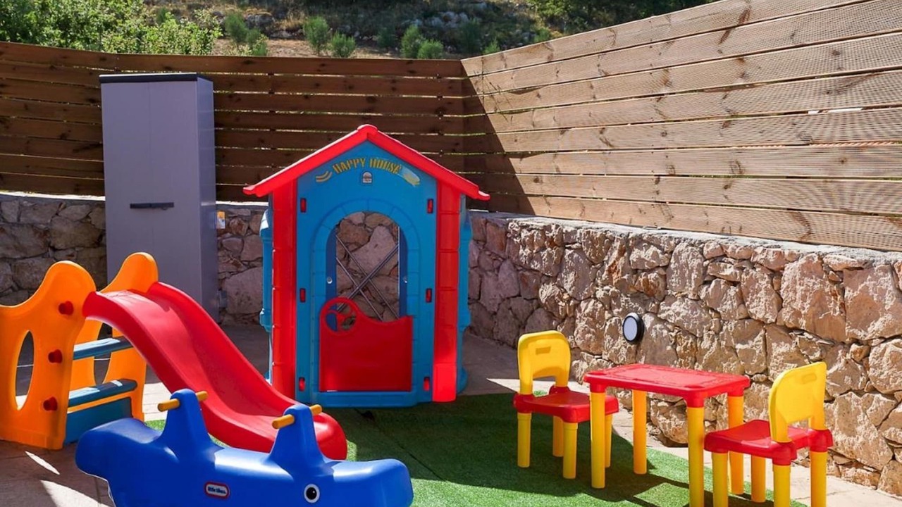 Photo of Outdoor in Monopari