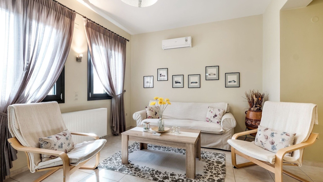 Photo of Livingroom in Platanes
