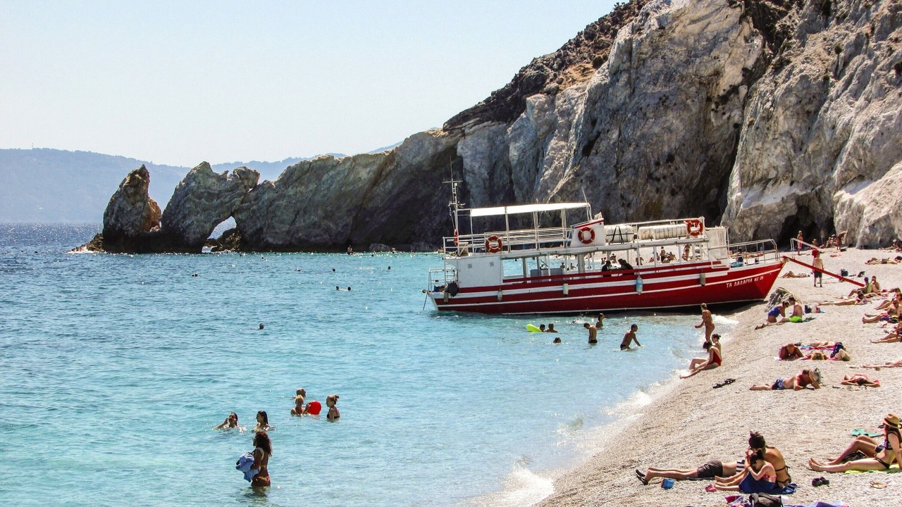 Photo of Others in Fira