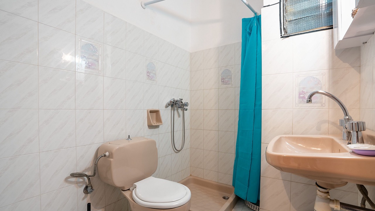Photo of Bathroom in Haraki