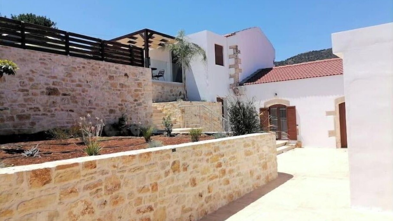 Photo of Outdoor in Makhairoi