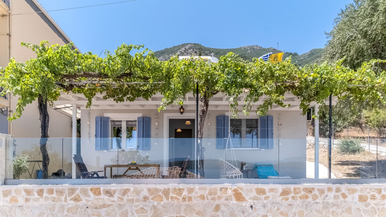 Photo of Patio Balcony in Perigiali