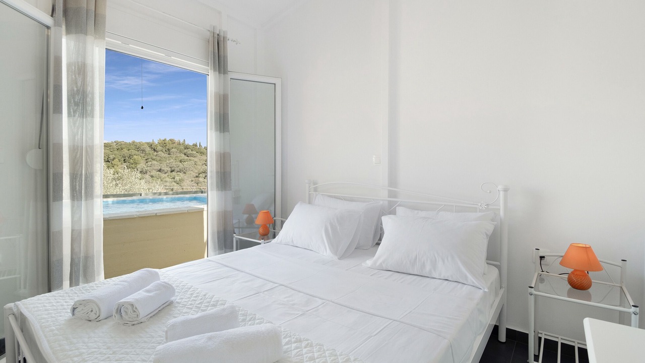 Photo of Bedroom in Katomerion
